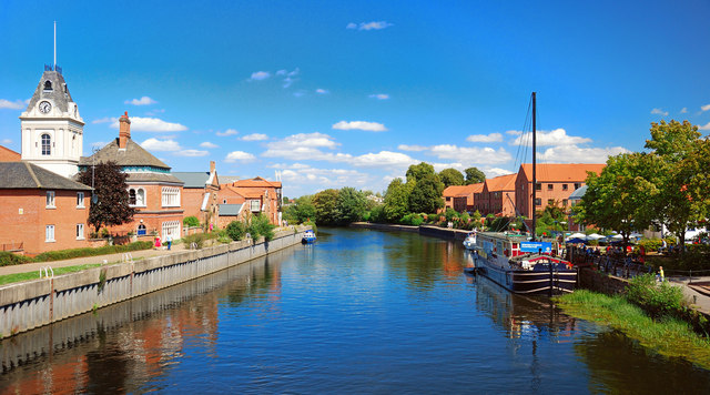 River Trent from Trent Bridge, Newark on Trent by Peter Tarleton WIKIPEDIA -CC BY-SA 2.0